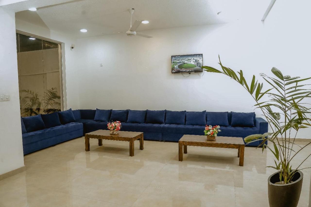 Lucky Transit Hotel - Katunayake Airport Exterior photo