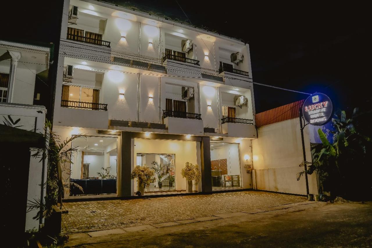 Lucky Transit Hotel - Katunayake Airport Exterior photo